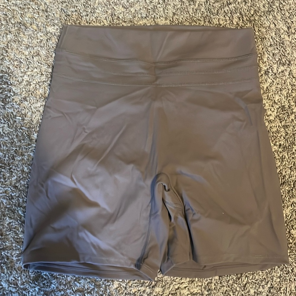Purple/gray athletic shorts 🩶